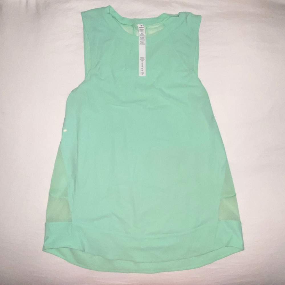 Women’s Lululemon Tank with Mesh backing